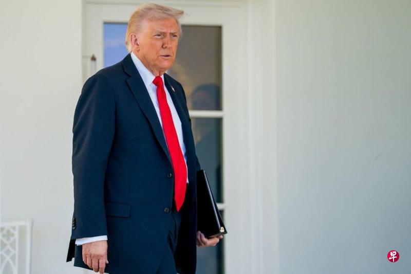 特朗普10月21日对记者说,他不想和普京举行一场“浪费时间的会晤”。(彭博社)