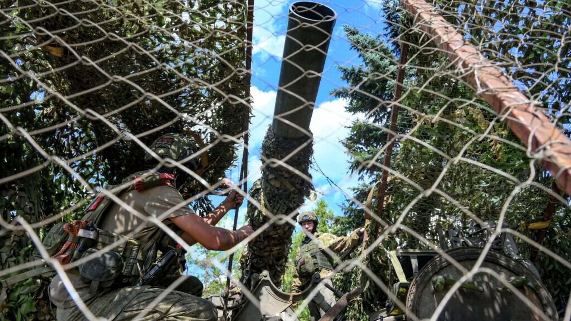 Боевая работа группировки войск Центр в зоне СВО Боевая работа группировки войск Центр в зоне СВО - 俄罗斯卫星通讯社, 1920, 06.11.2025